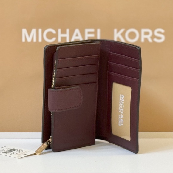 Michael Kors Jet Set Travel Bifold Wallet Oxblood - Picture 3 of 9